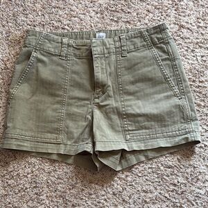 GAP shorts